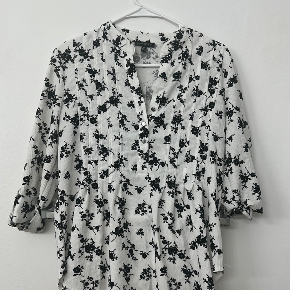 Ava & Grace Black and White Ruffled Peplum Blouse